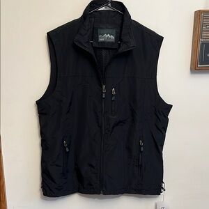 Men's Black Outdoor Vest by Flygo